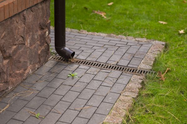 Cost of Gutter Drain Maintenance in Summerville